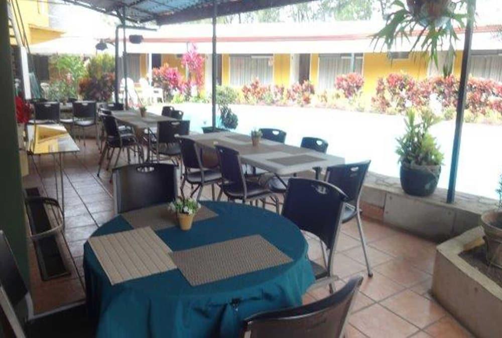 Hotel Puerta Del Sol - San Jose Airport Eksteriør billede