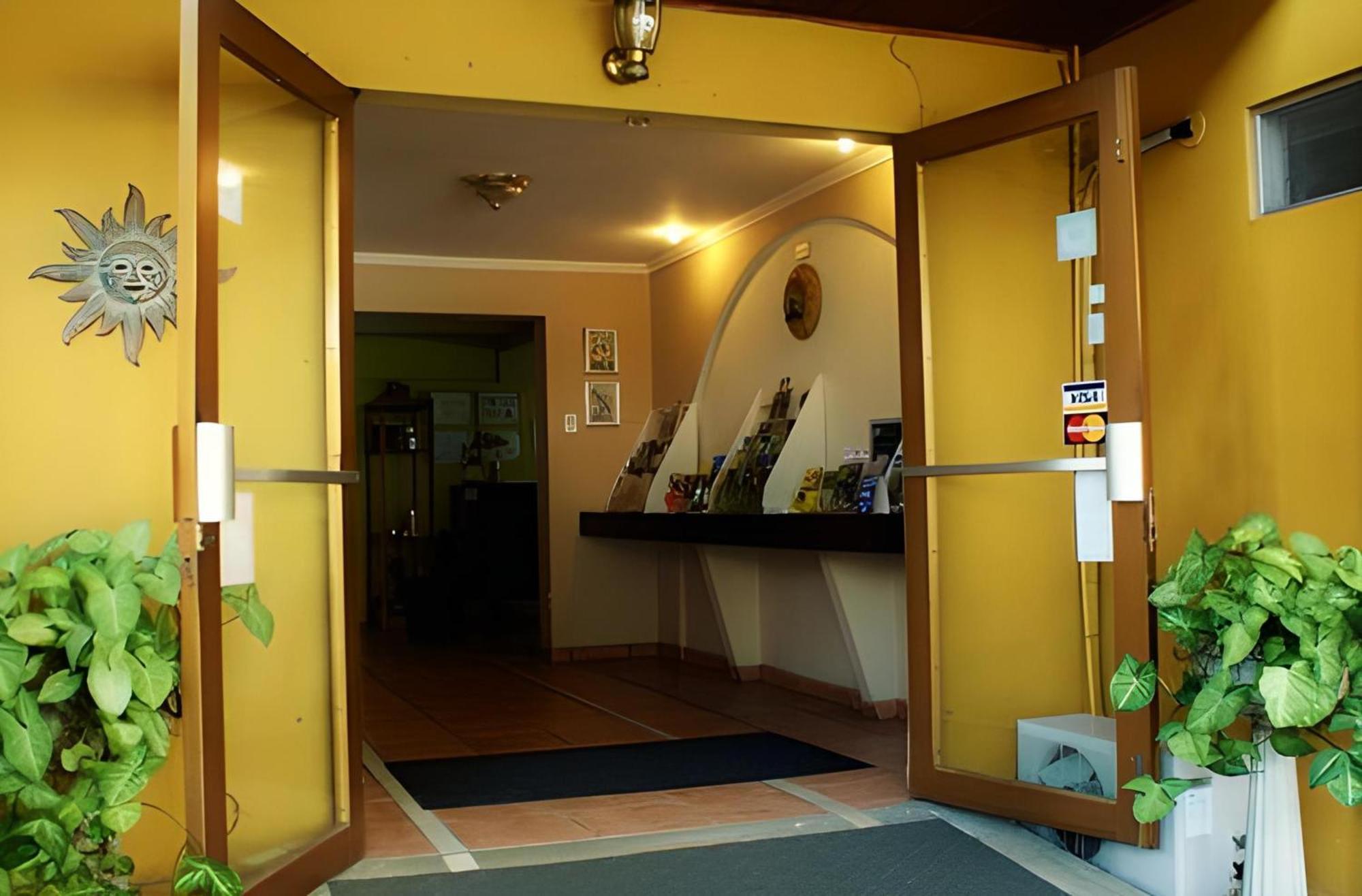 Hotel Puerta Del Sol - San Jose Airport Eksteriør billede